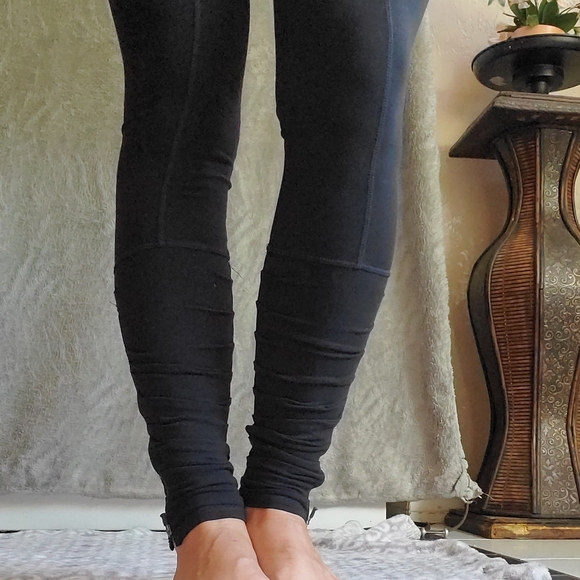 VGUC,lululemon ruuched insight tight zipper ankle - Picture 7 of 16